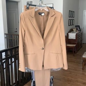 Jones New York Business pant suit.